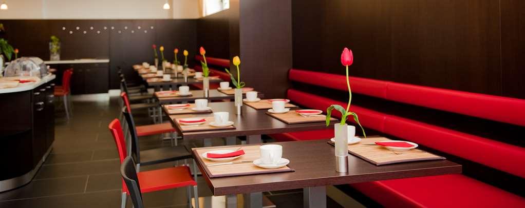 Hotel Rivarolo ริวาโรโลกานาเวเซ ร้านอาหาร รูปภาพ